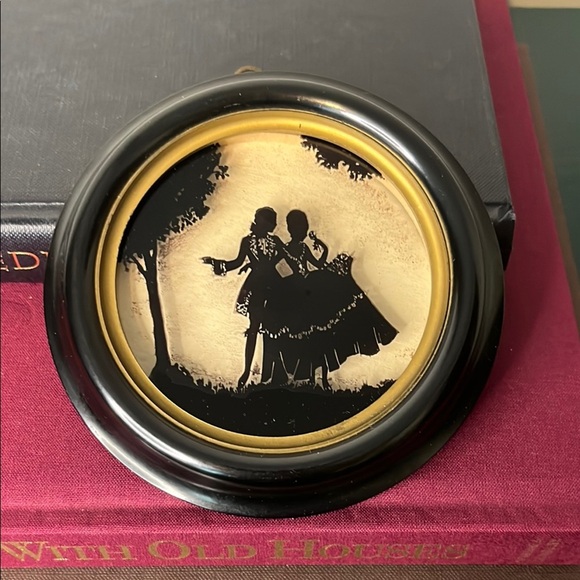 C&A Richards Other - Vintage C&A Richards When Love Was Young Round Silhouette Black Frame